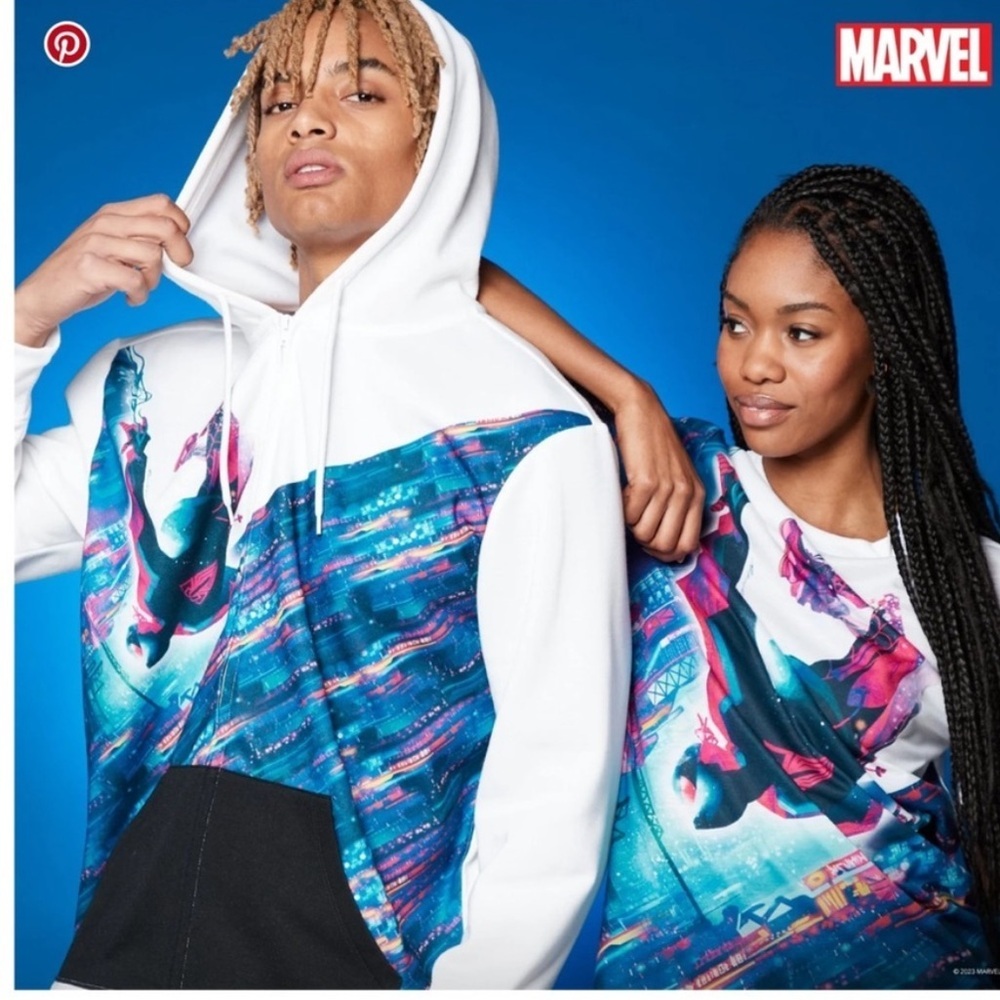 NWOT-Marvel hoodie adult White Spiderman Miles Morales Artist.